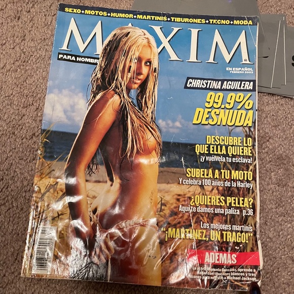 Maxim magazine February 2003-Español-Christina Aguilera - Picture 1 of 8
